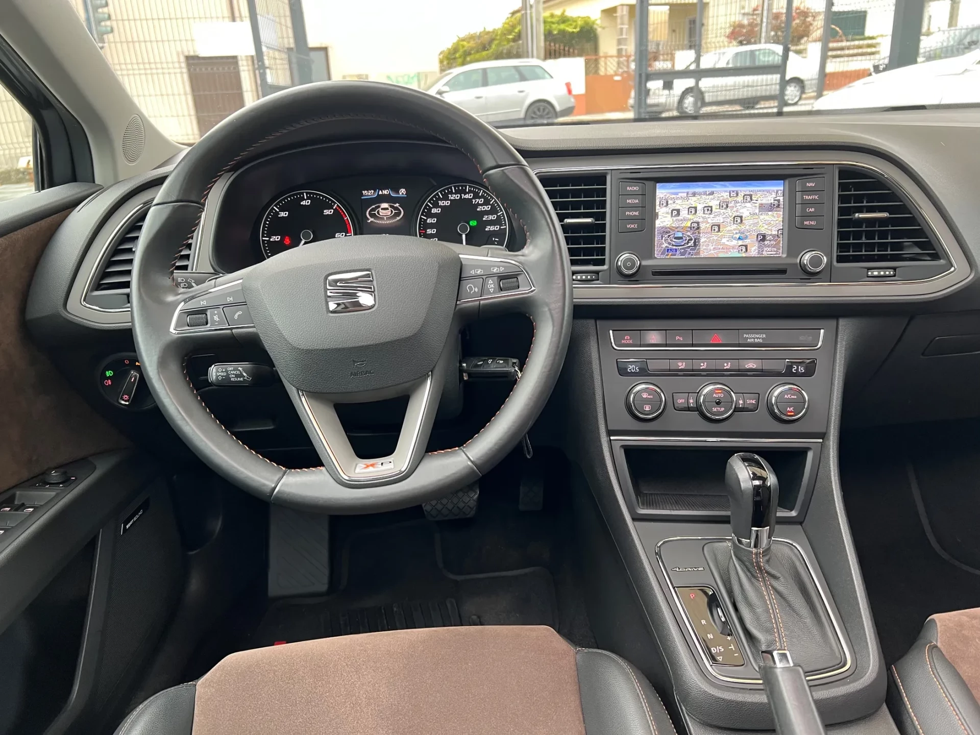 SEAT Leon X-Perience 2.0 TDi DSG 4Drive 24