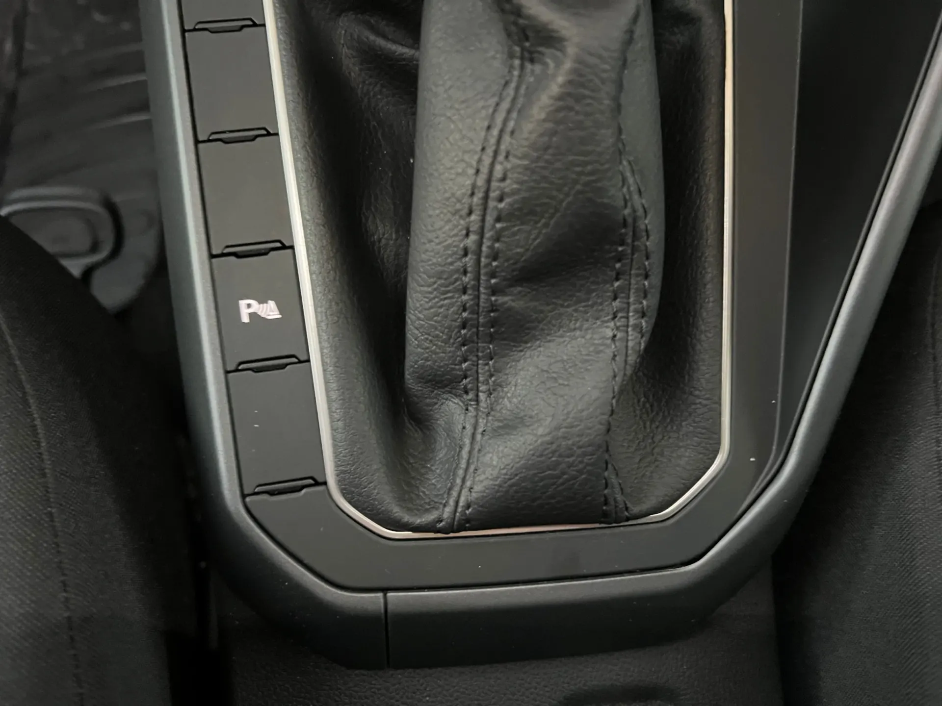 Volkswagen Taigo 1.0 TSI R LINE DSG 110 cv 44