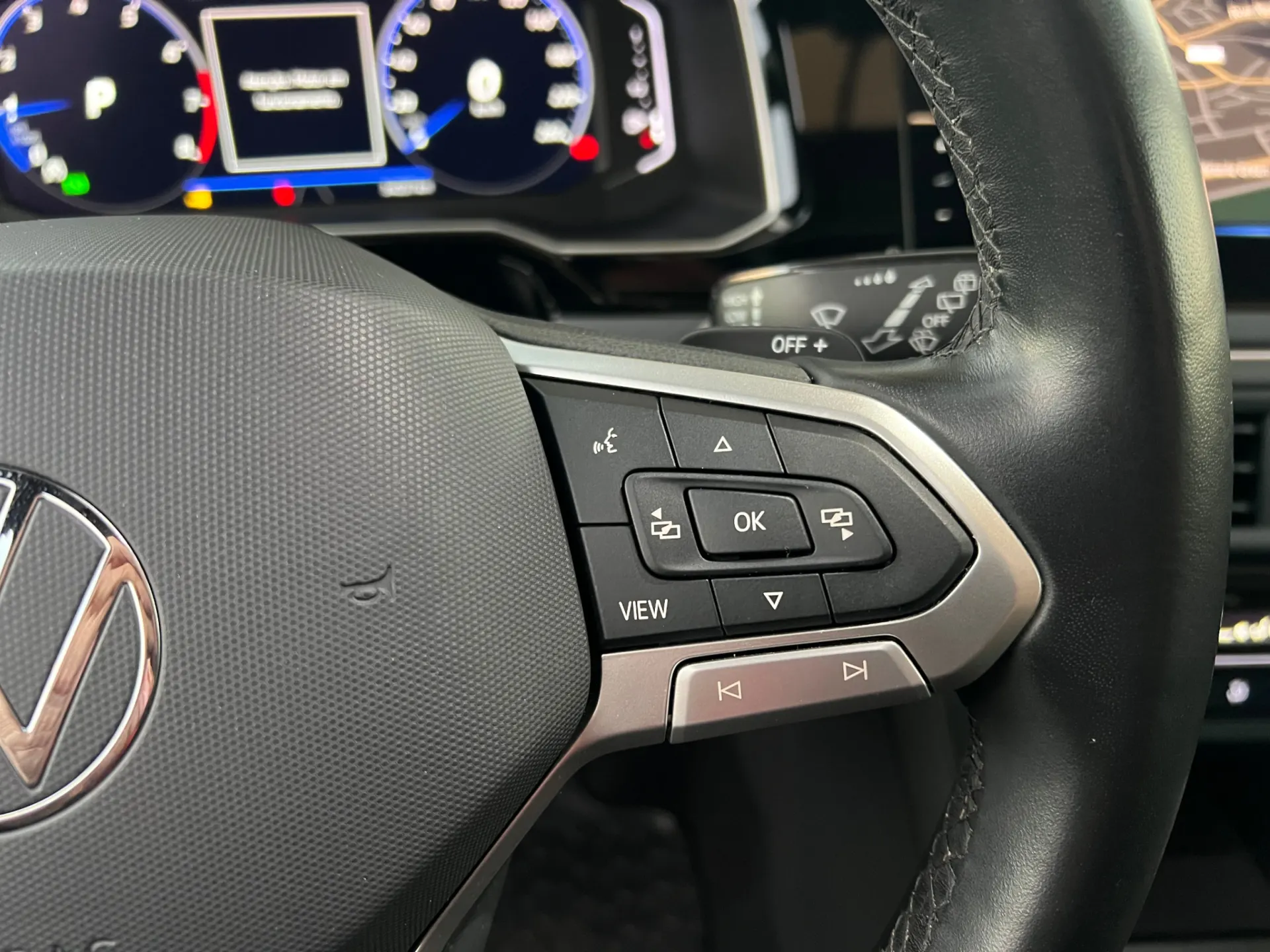 Volkswagen Taigo 1.0 TSI R LINE DSG 110 cv 35