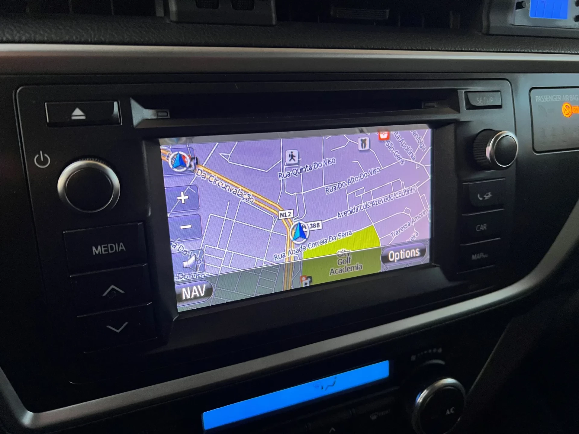 Toyota Auris 1.8 HSD CONFORT+PACK SPORT+NAVY 26