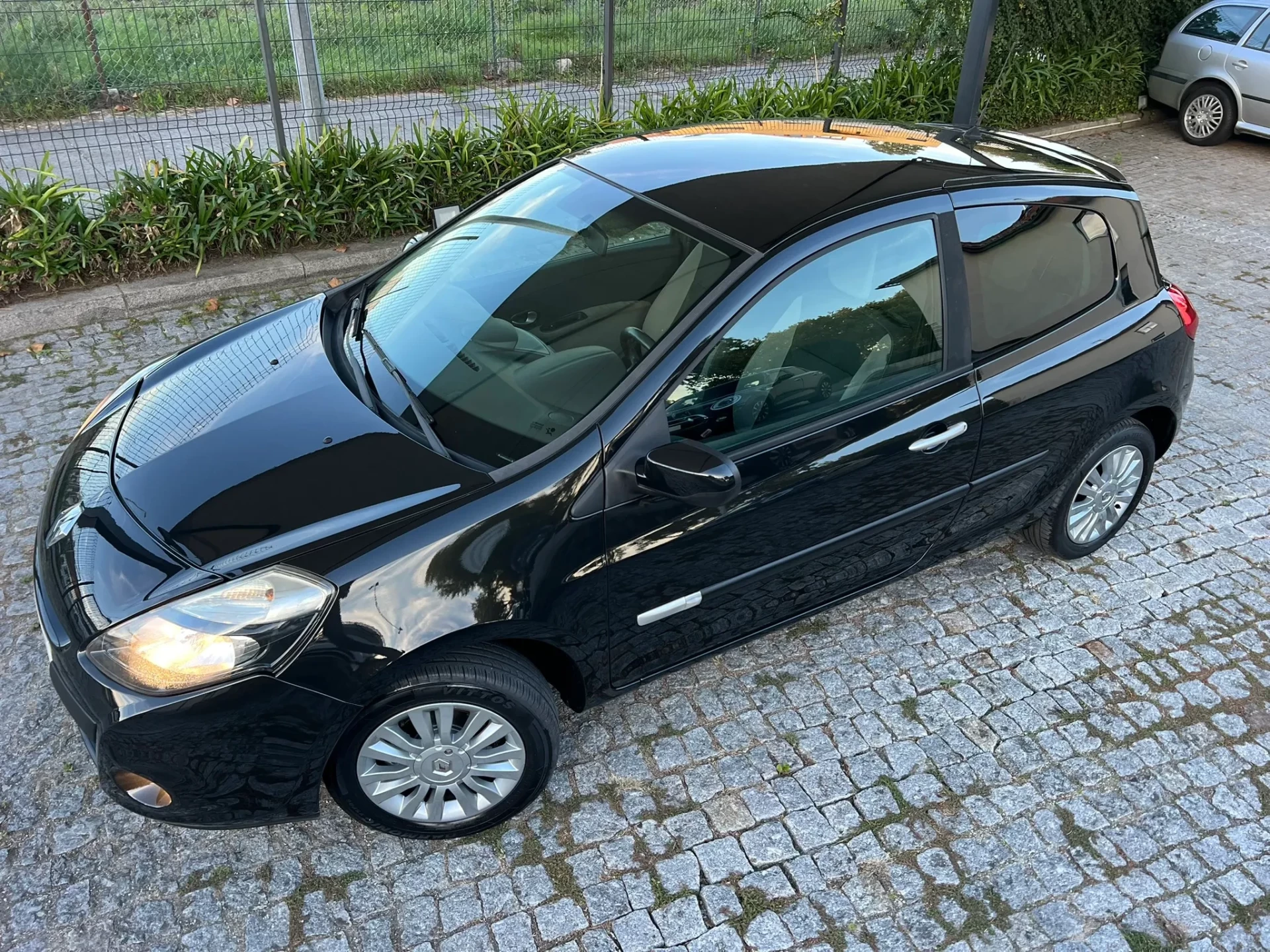 Renault Clio 1.2 16V GT 3p 10