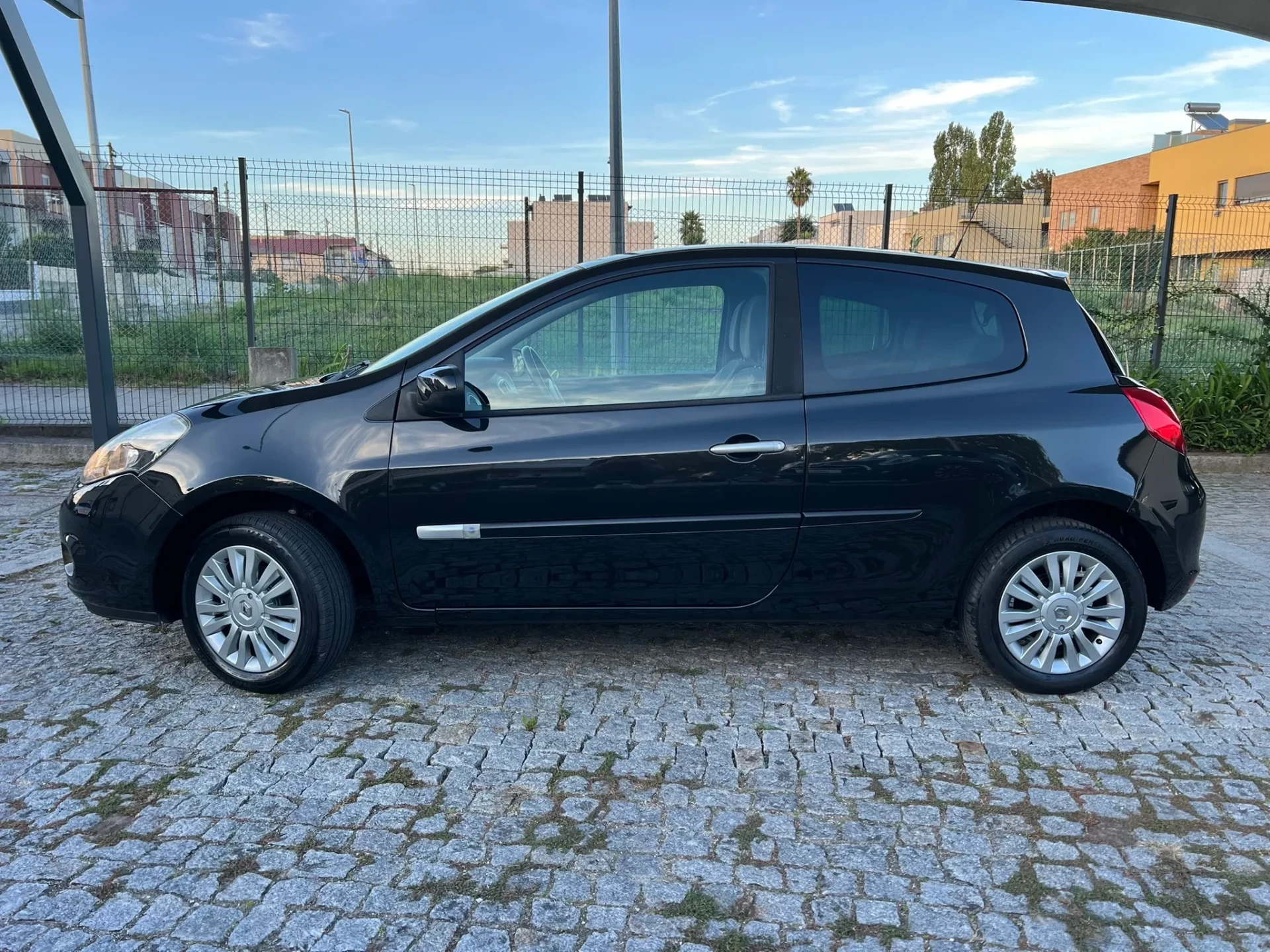 Renault Clio 1.2 16V GT 3p 8