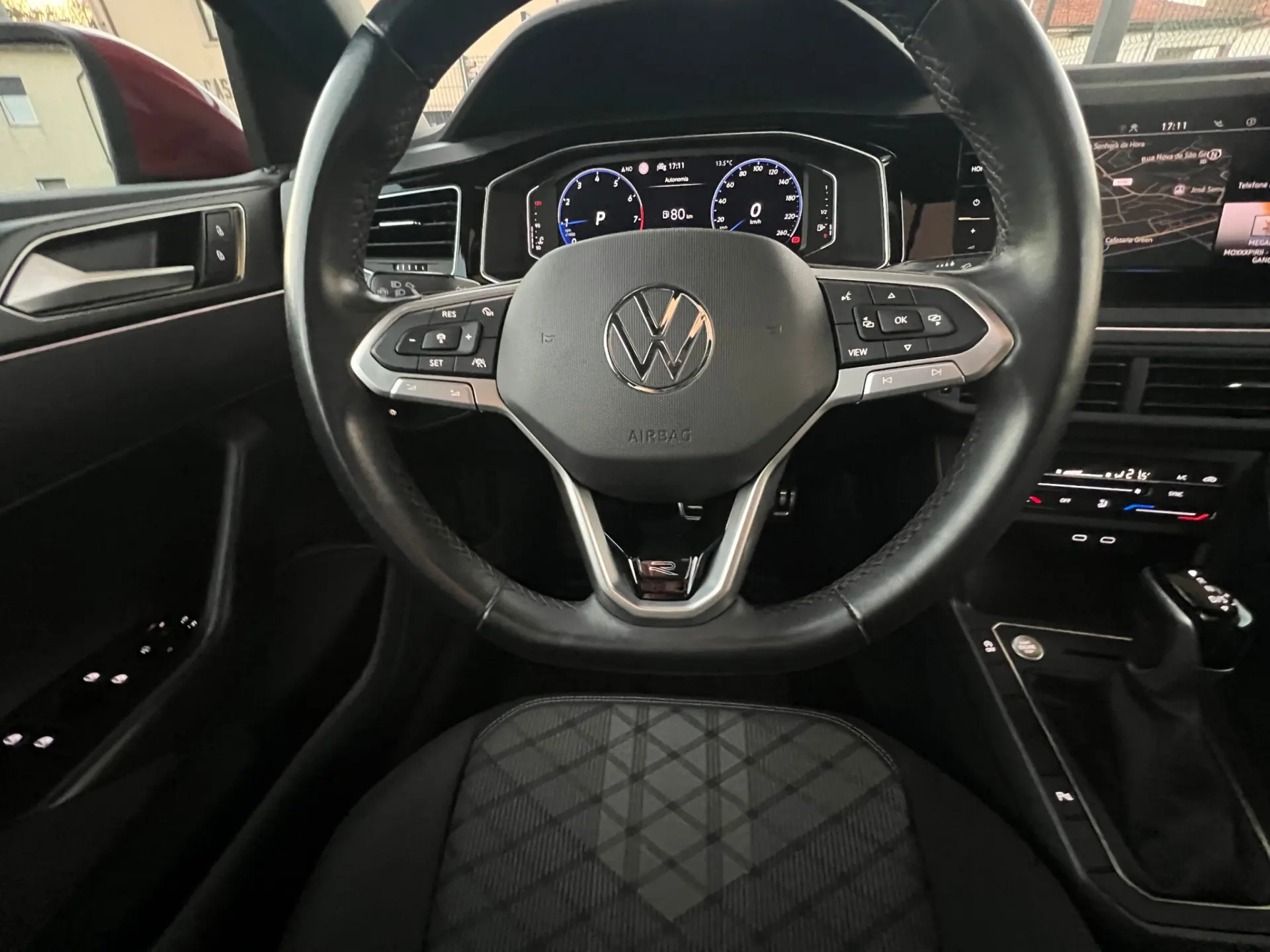 Volkswagen Taigo 1.0 TSI R LINE DSG 110 cv 33