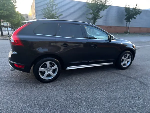 Volvo XC 60 2.4 D4 R-Design AWD 4