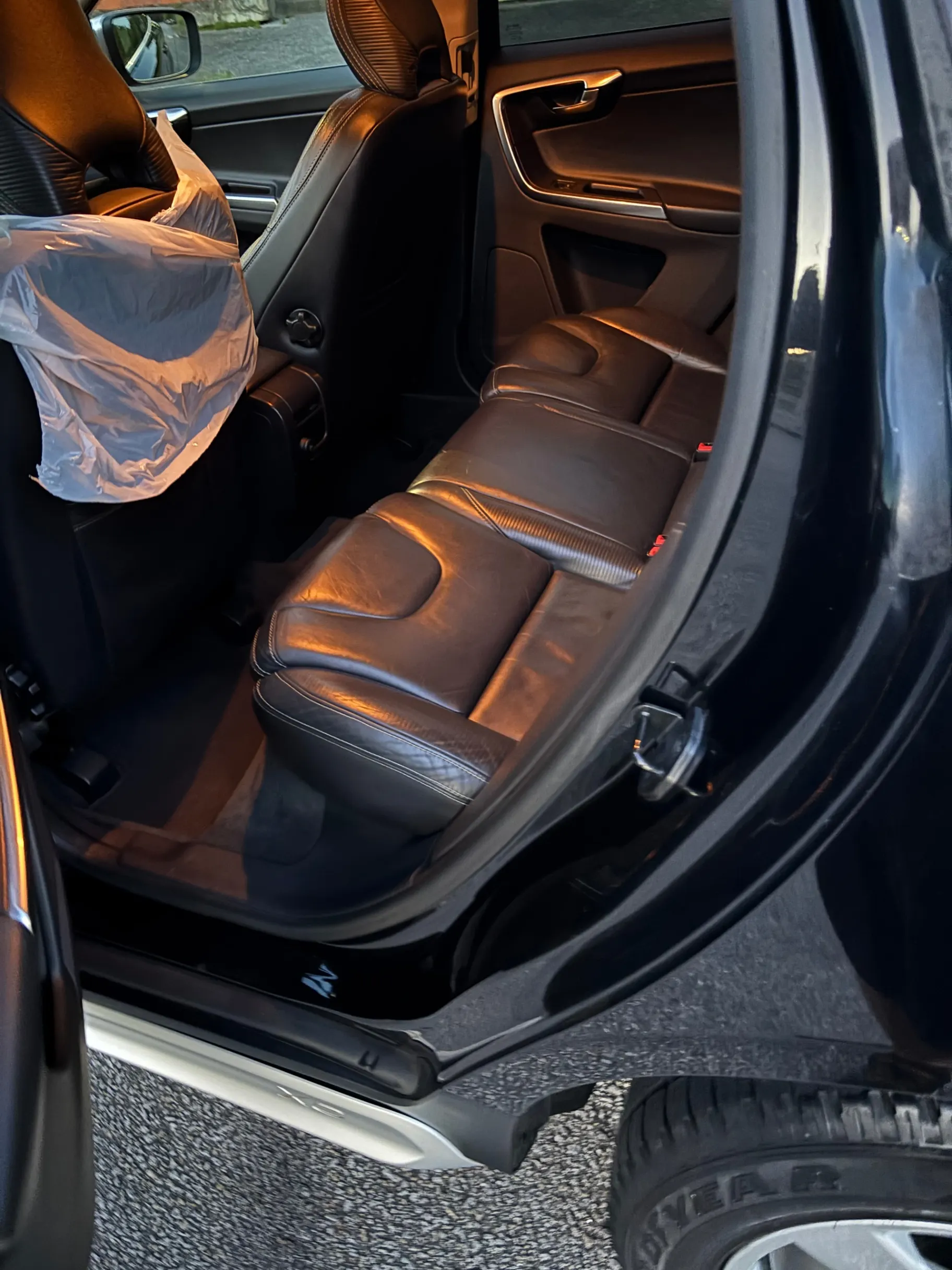 Volvo XC 60 2.4 D4 R-Design AWD 5