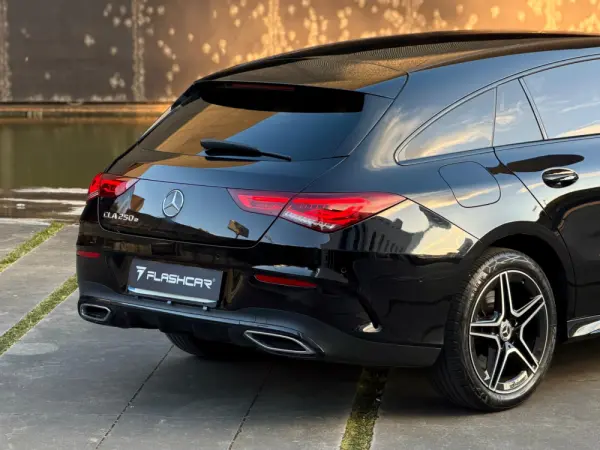 Mercedes-Benz CLA 250 e Shooting Brake AMG Line 13