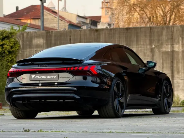Audi e-tron GT quattro 54