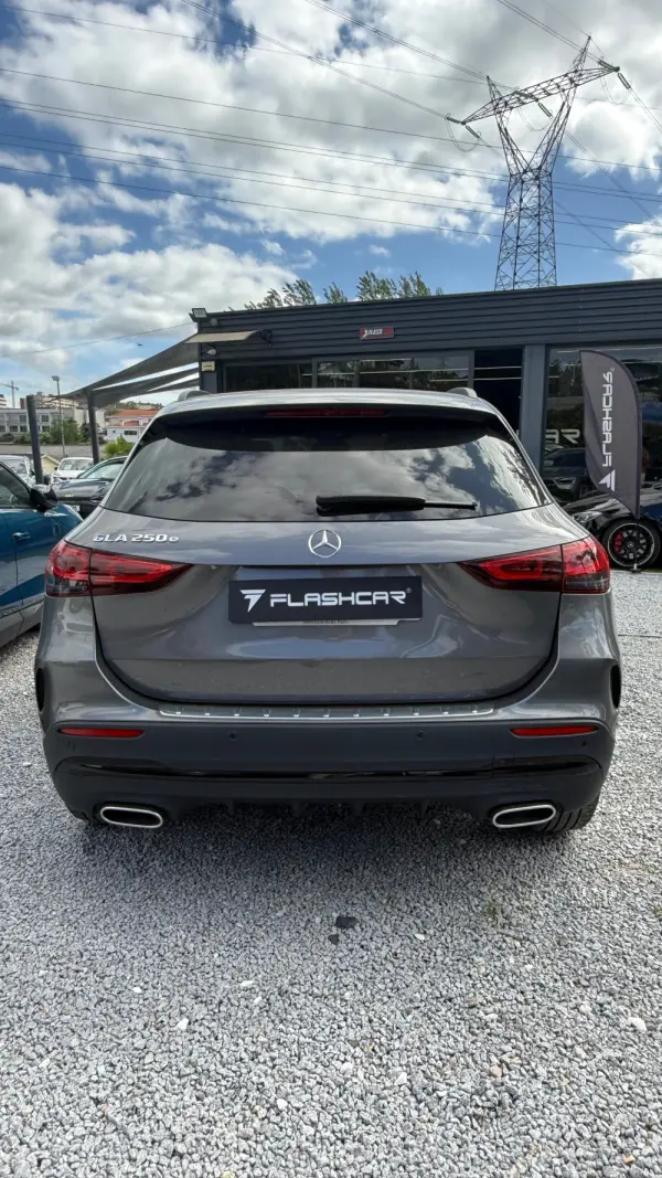 Mercedes-Benz GLA 250 e 8G-DCT AMG Line 9