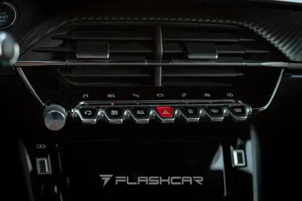 Peugeot e-2008 GT 21