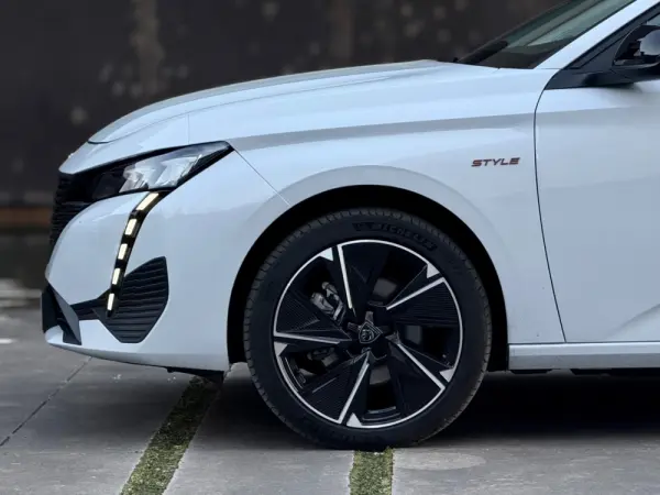 Peugeot e-308 54 kWh Style 24