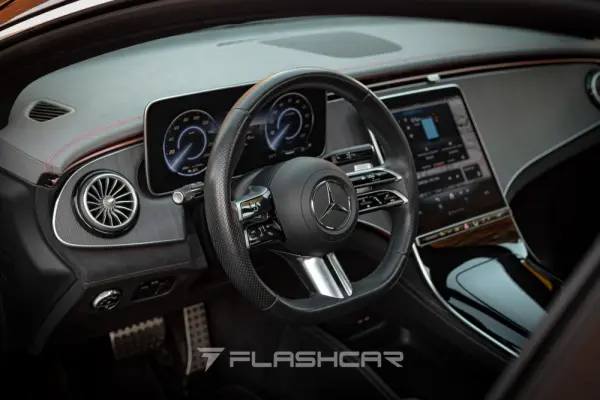 Mercedes-Benz EQE 300 AMG LINE 8