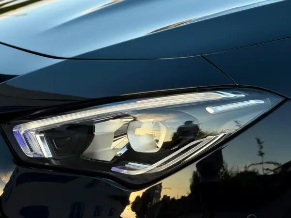 Mercedes-Benz CLA 250 e Shooting Brake AMG Line 20