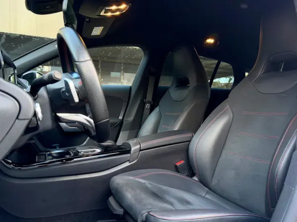 Mercedes-Benz CLA 250 e Shooting Brake AMG Line 38