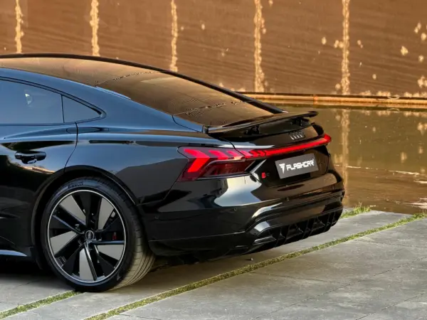 Audi e-tron GT quattro 94