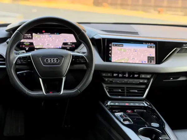 Audi e-tron GT quattro 29