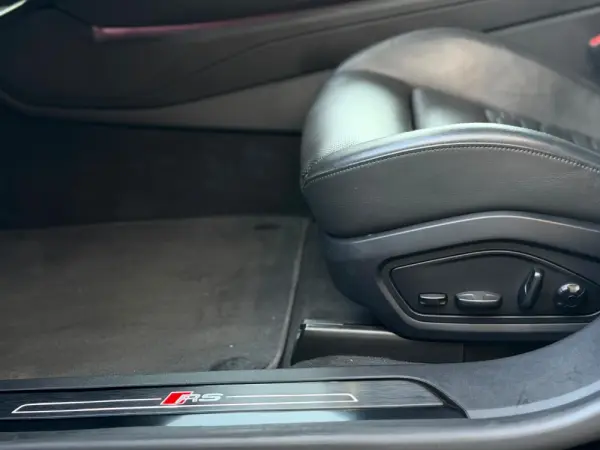 Audi e-tron GT quattro 7