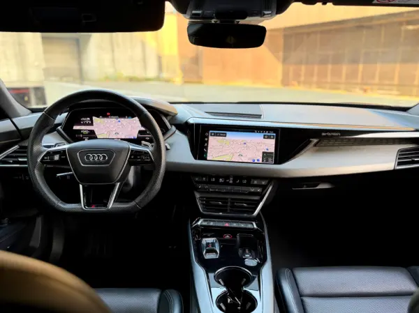 Audi e-tron GT quattro 83