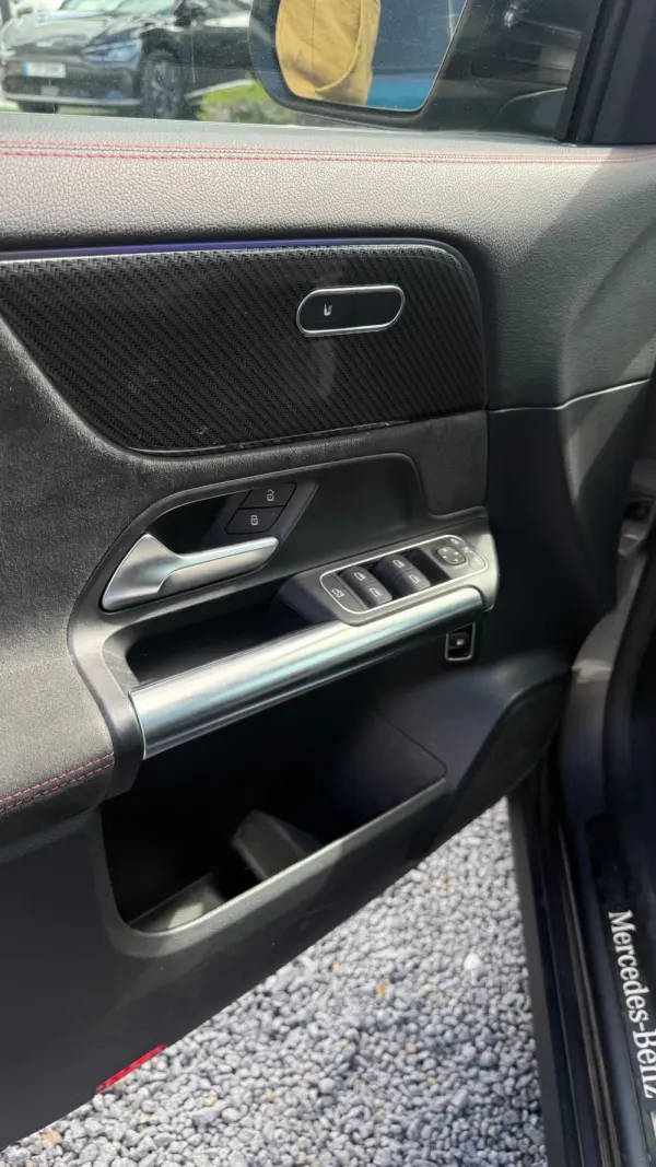 Mercedes-Benz GLA 250 e 8G-DCT AMG Line 13