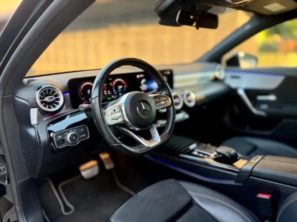 Mercedes-Benz A 250 e 8G-DCT Edition AMG Line 5