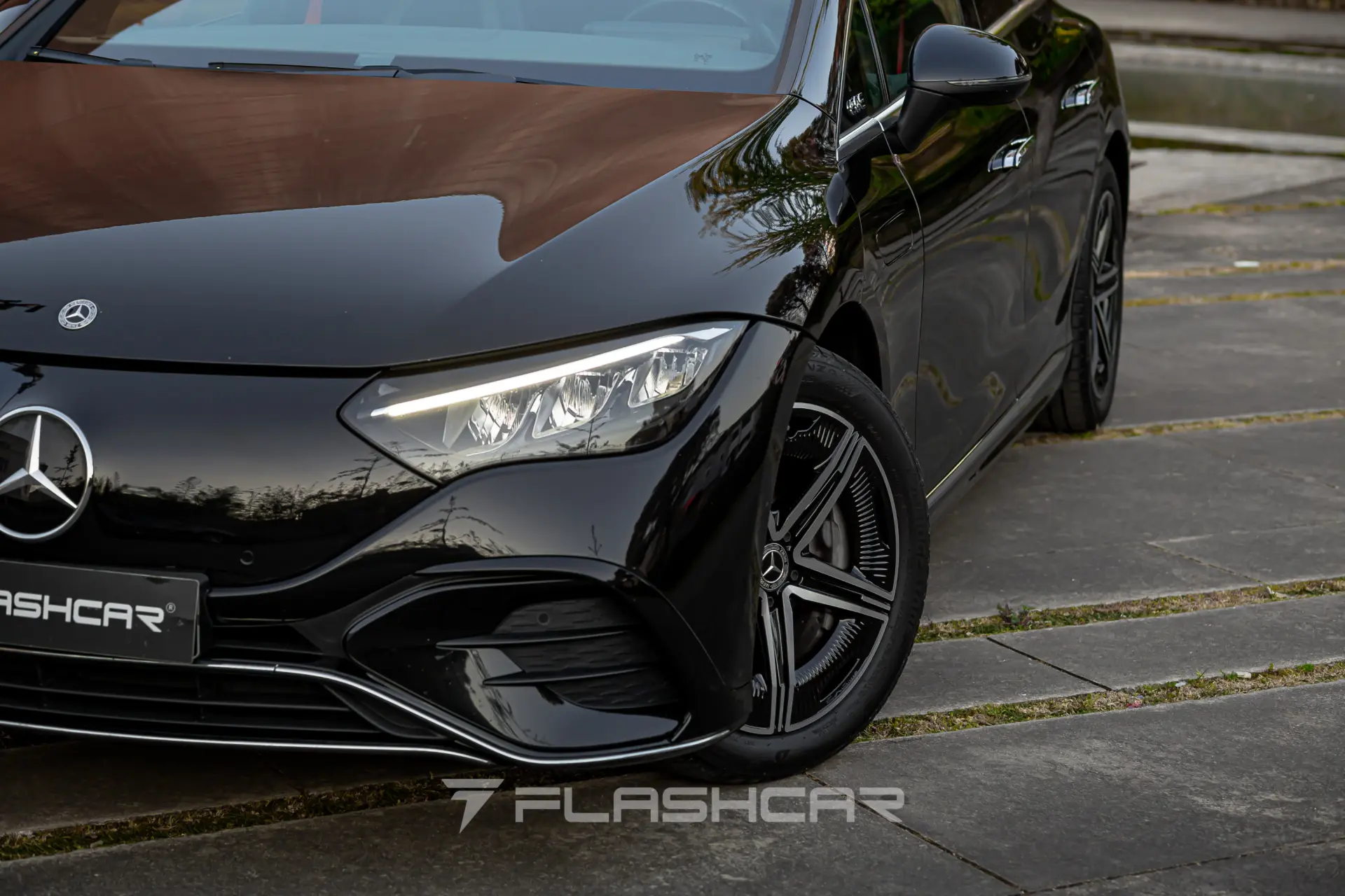 Mercedes-Benz EQE 300 AMG LINE 28