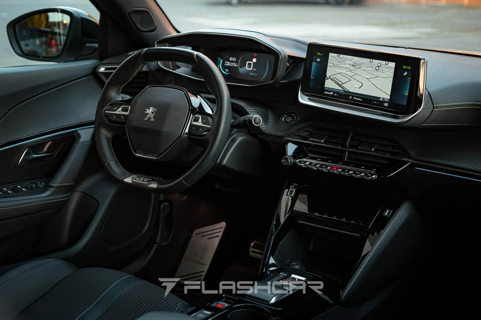 Peugeot e-2008 GT 10