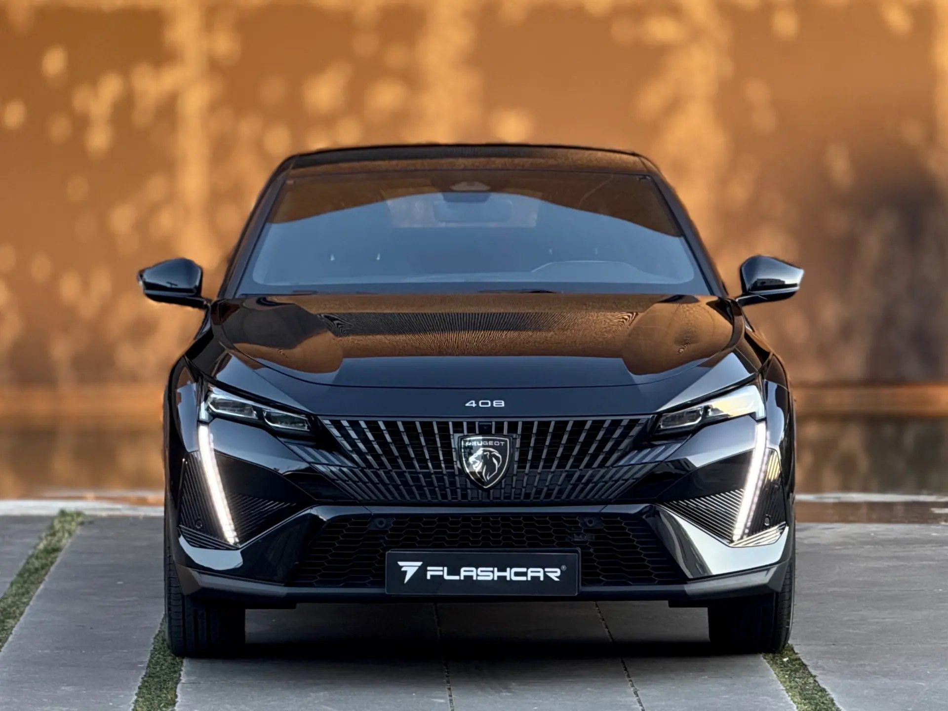 Peugeot 408 1.6 Hybrid GT e-EAT8 32