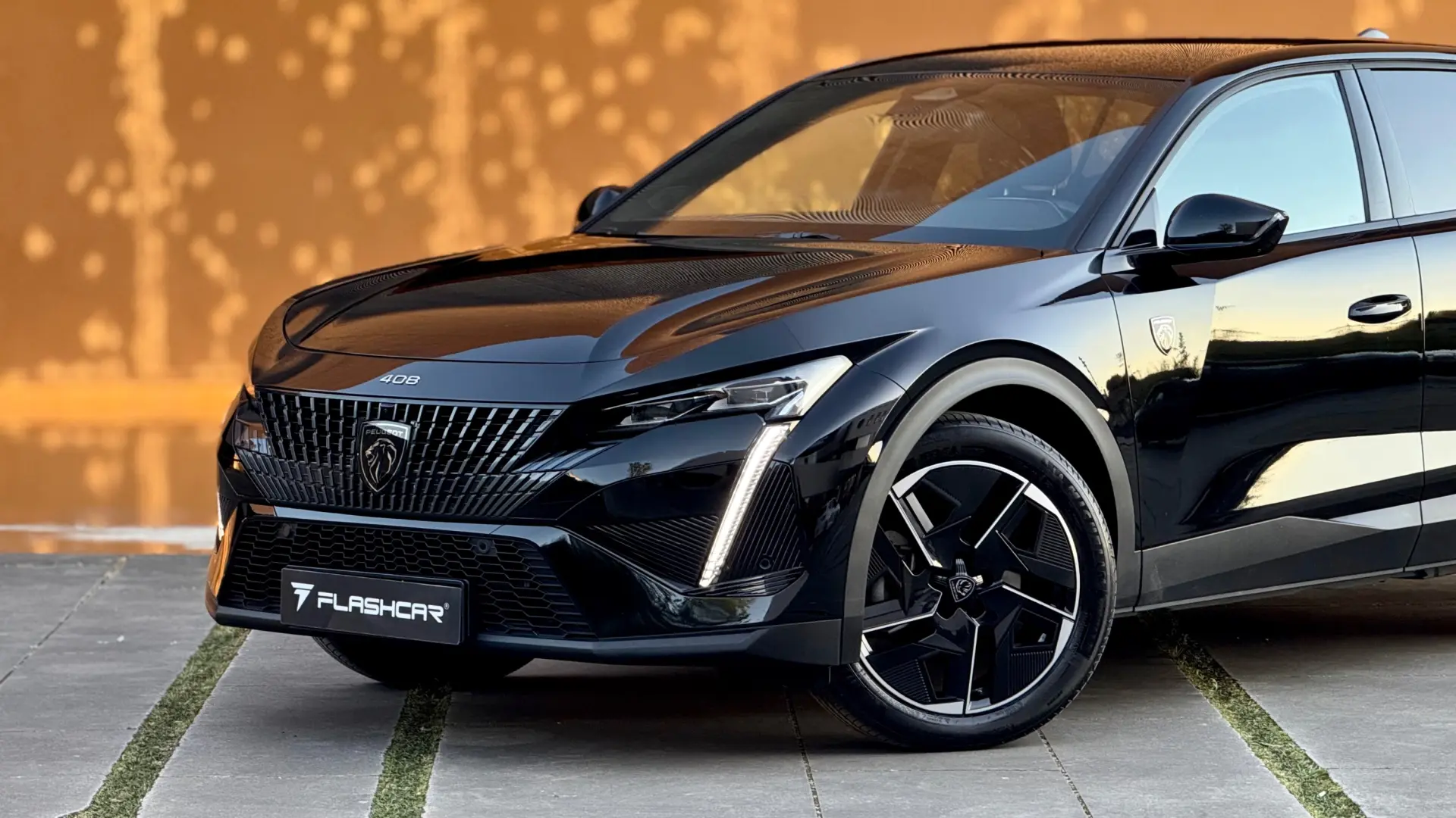 Peugeot 408 1.6 Hybrid GT e-EAT8 34