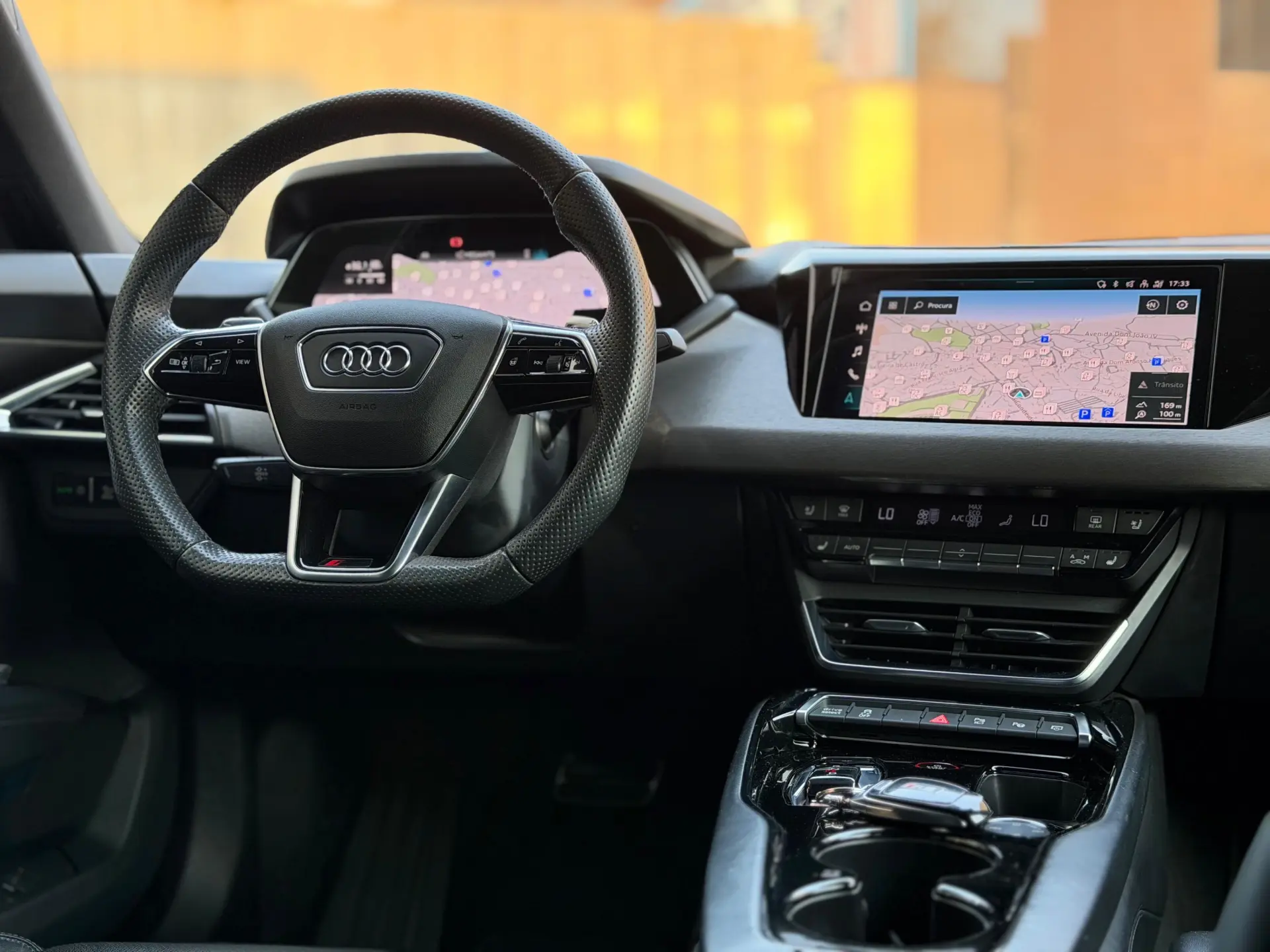 Audi e-tron GT quattro 37