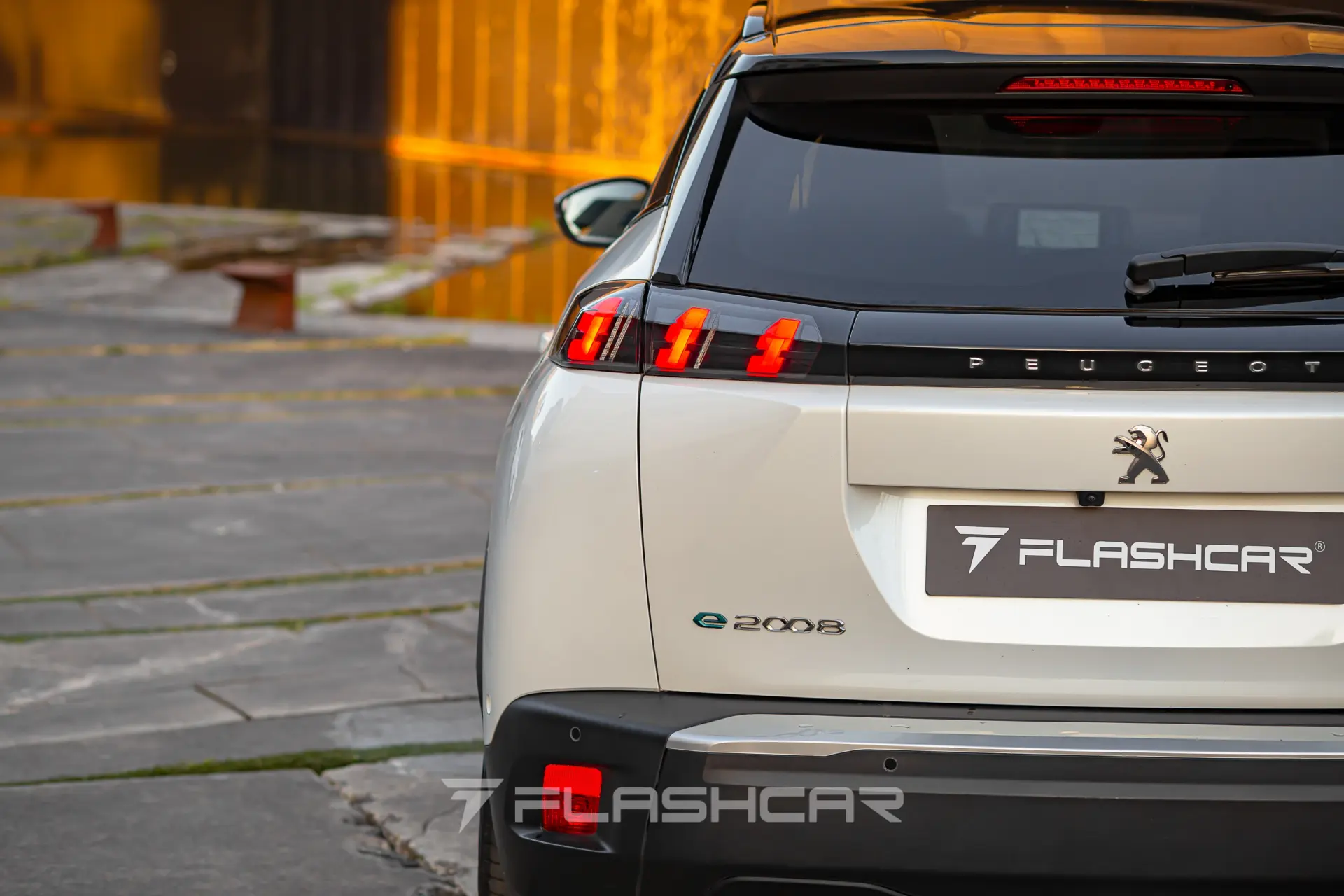 Peugeot e-2008 GT 27