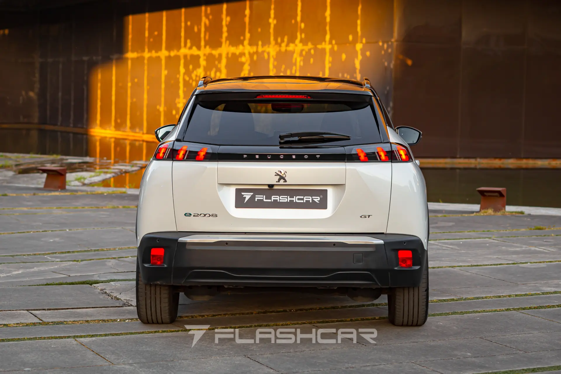 Peugeot e-2008 GT 26