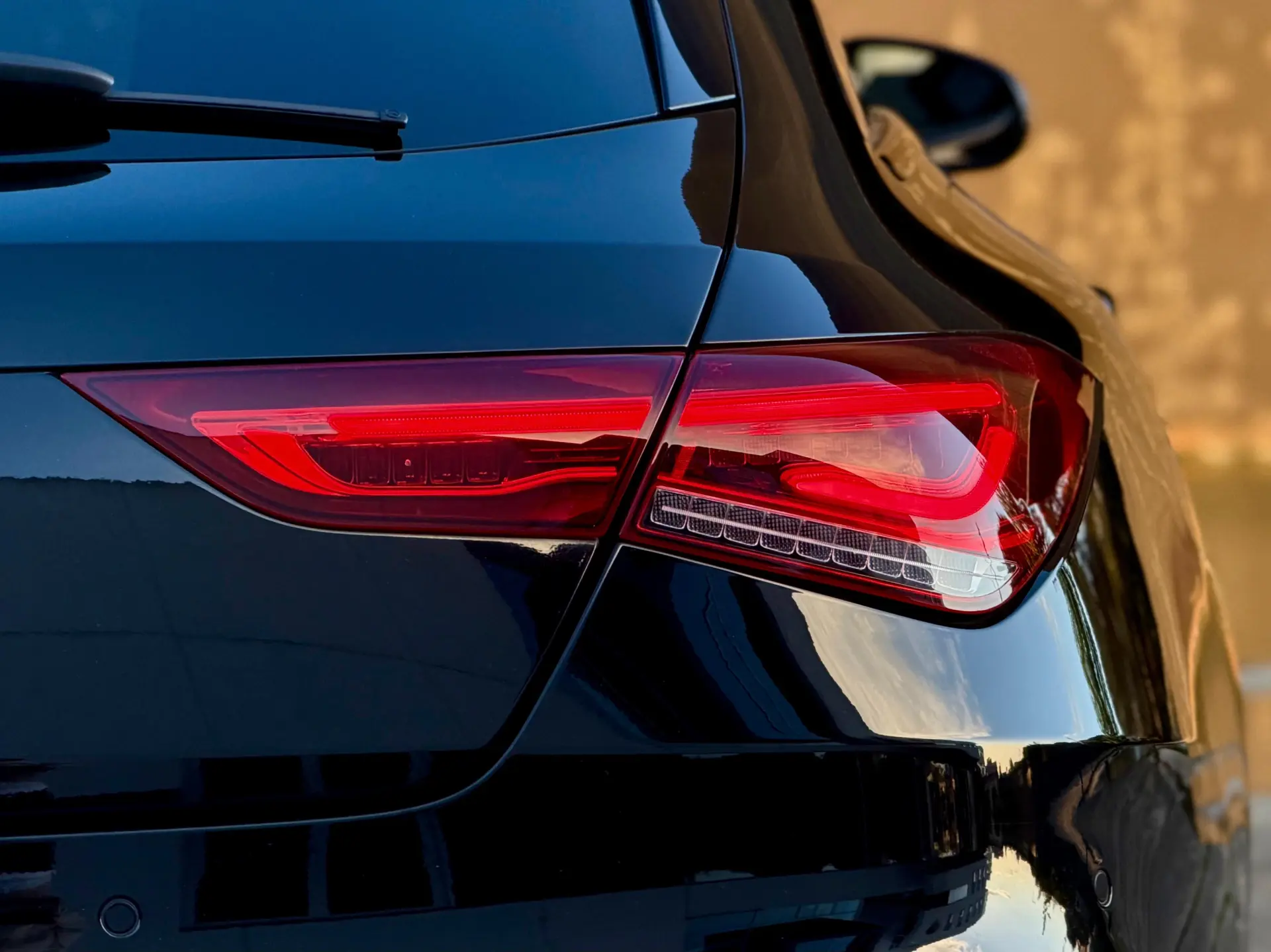 Mercedes-Benz CLA 250 e Shooting Brake AMG Line 17