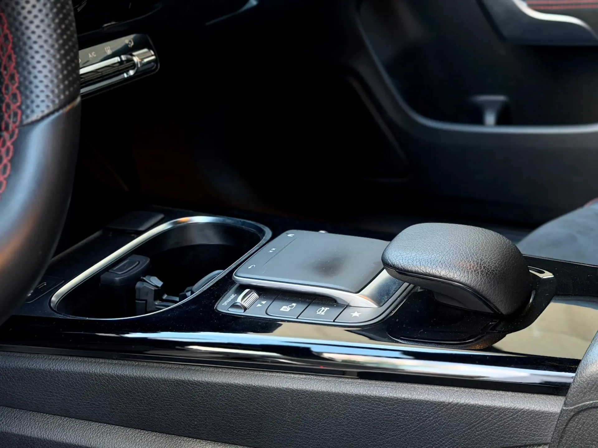 Mercedes-Benz CLA 250 e Shooting Brake AMG Line 43