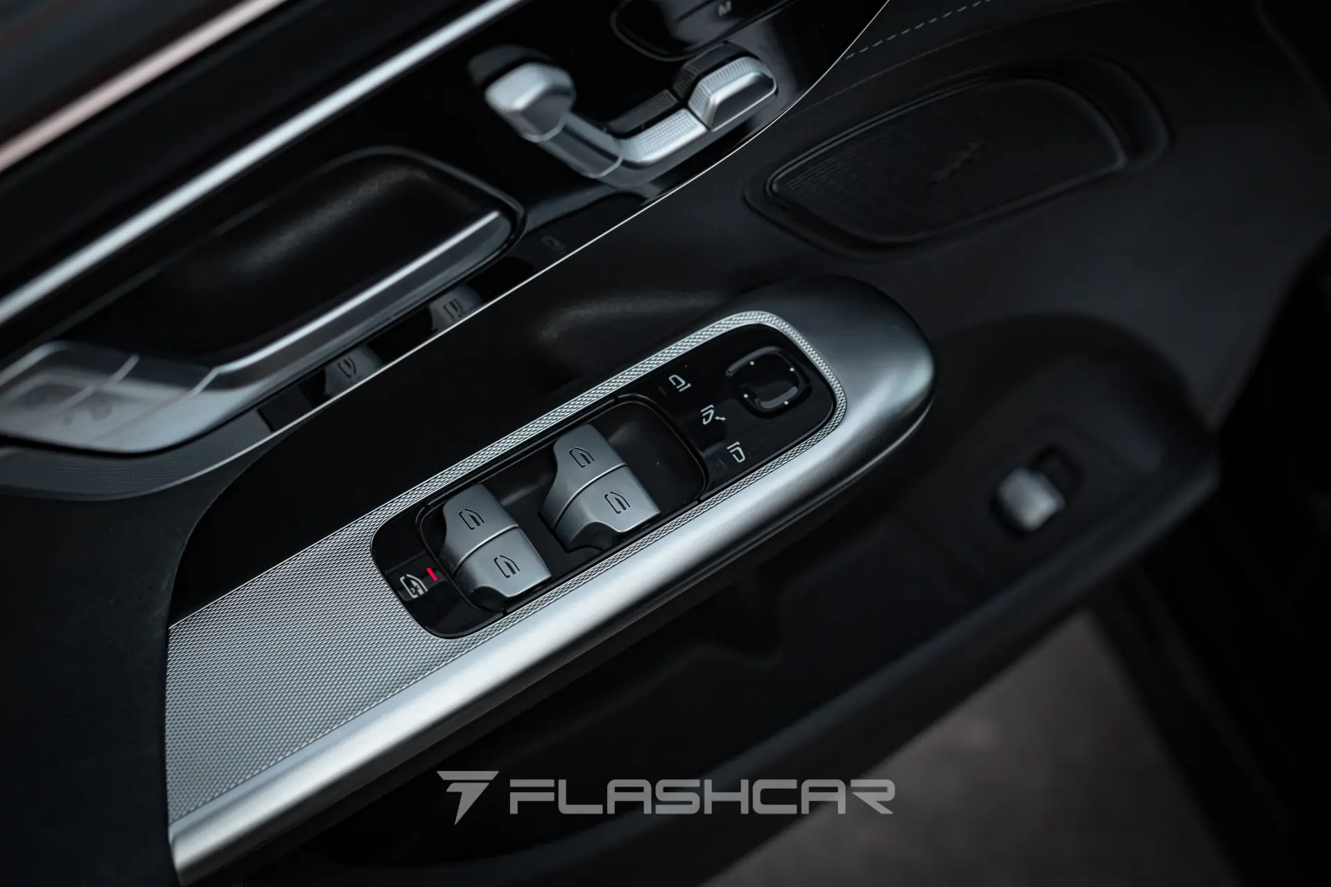 Mercedes-Benz EQE 300 AMG LINE 9