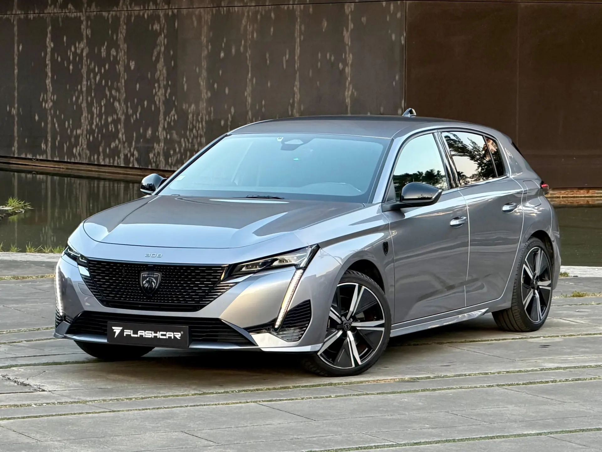 Peugeot 308 1.6 Hybrid GT Pack e-EAT8 39