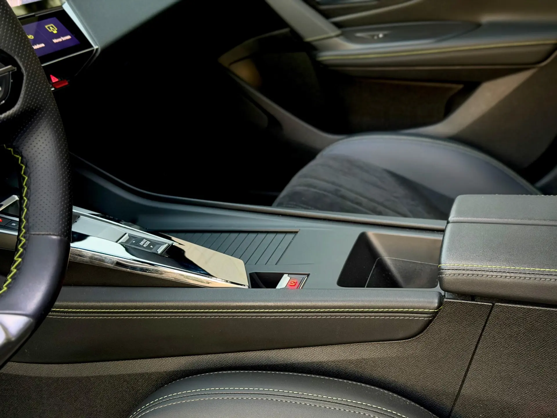 Peugeot 308 1.6 Hybrid GT Pack e-EAT8 31