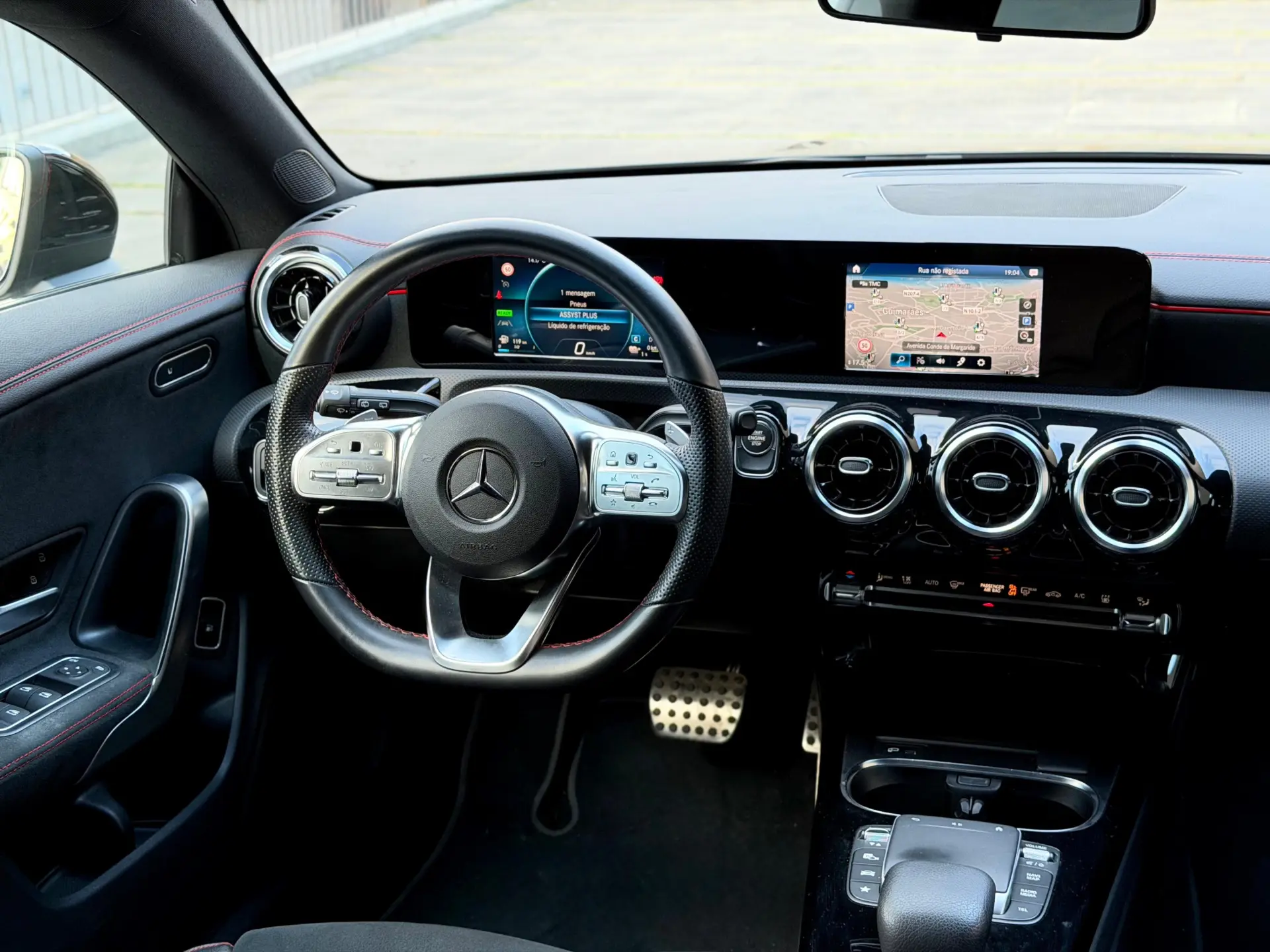 Mercedes-Benz CLA 250 e Shooting Brake AMG Line 41