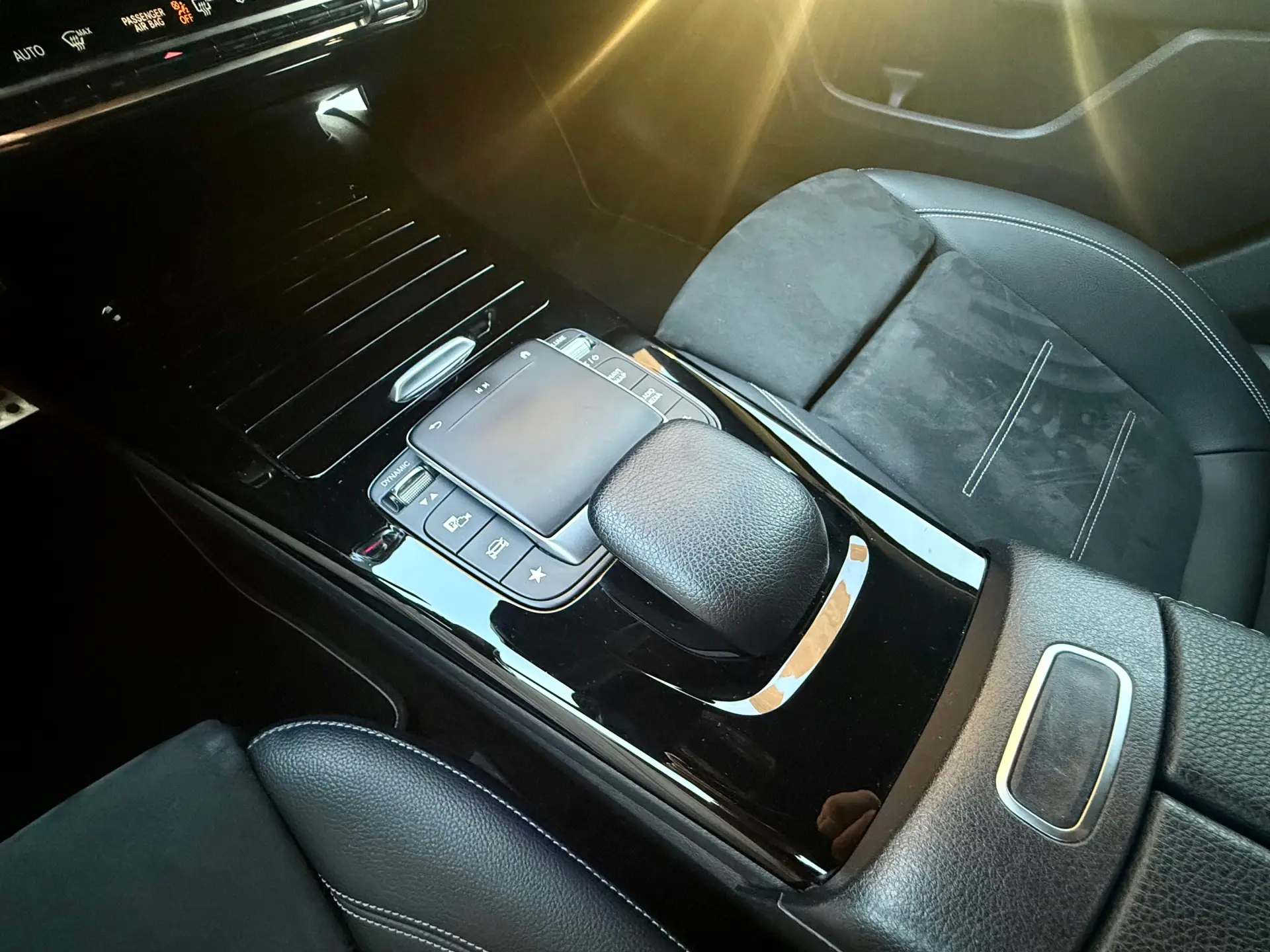 Mercedes-Benz A 250 e 8G-DCT Edition AMG Line 6