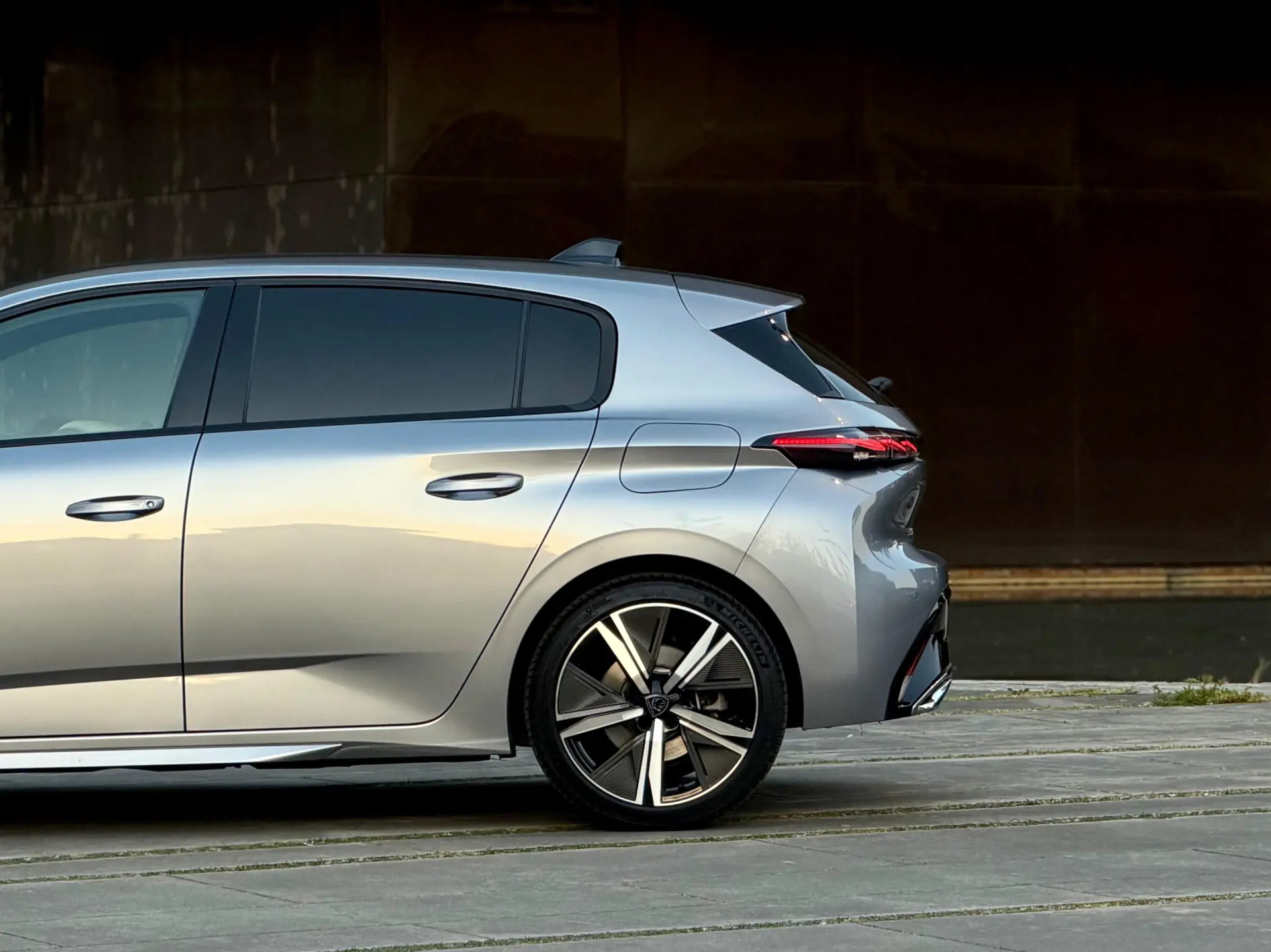 Peugeot 308 1.6 Hybrid GT Pack e-EAT8 14