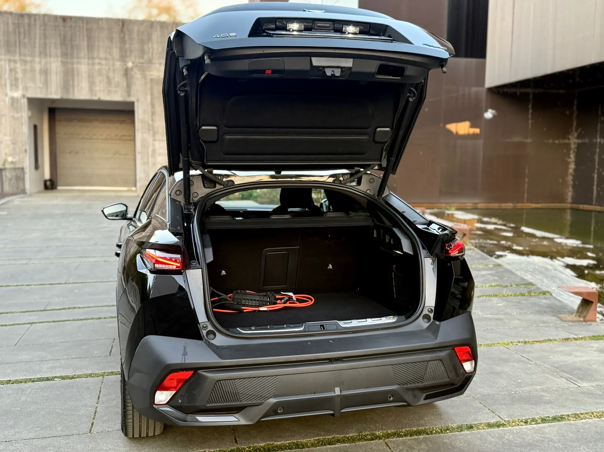 Peugeot 408 1.6 Hybrid GT e-EAT8 18