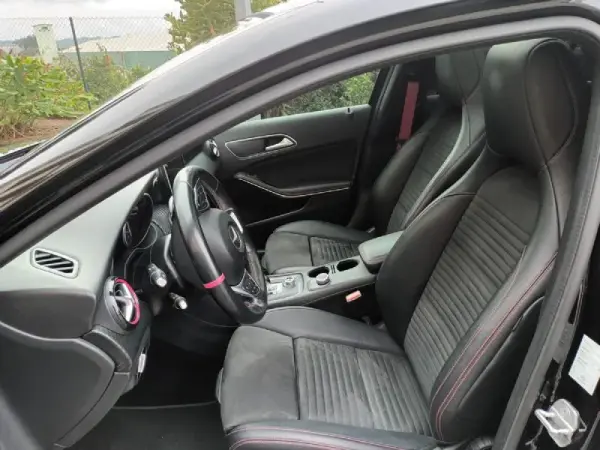 Mercedes-Benz A 45 AMG 4-Matic 10