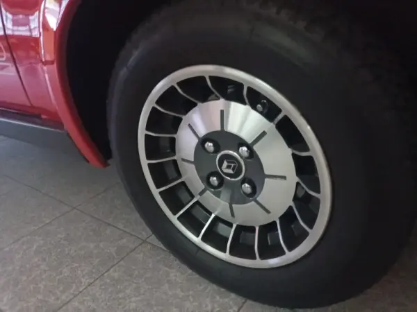 Renault 5 Turbo 2 17