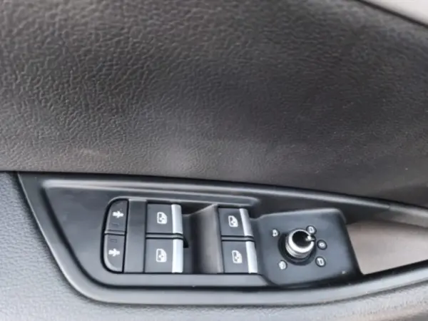 Audi A4 Avant 2.0 TDI Advance 18