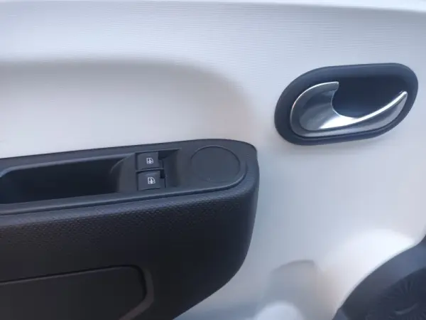 Renault Twingo 1.0 SCe Limited 13