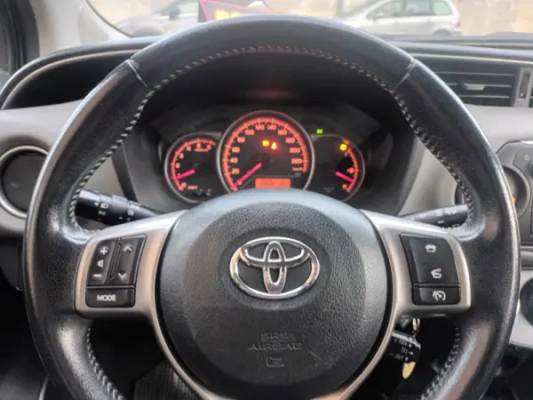 Toyota Yaris 1.4 D-4D Comfort 18