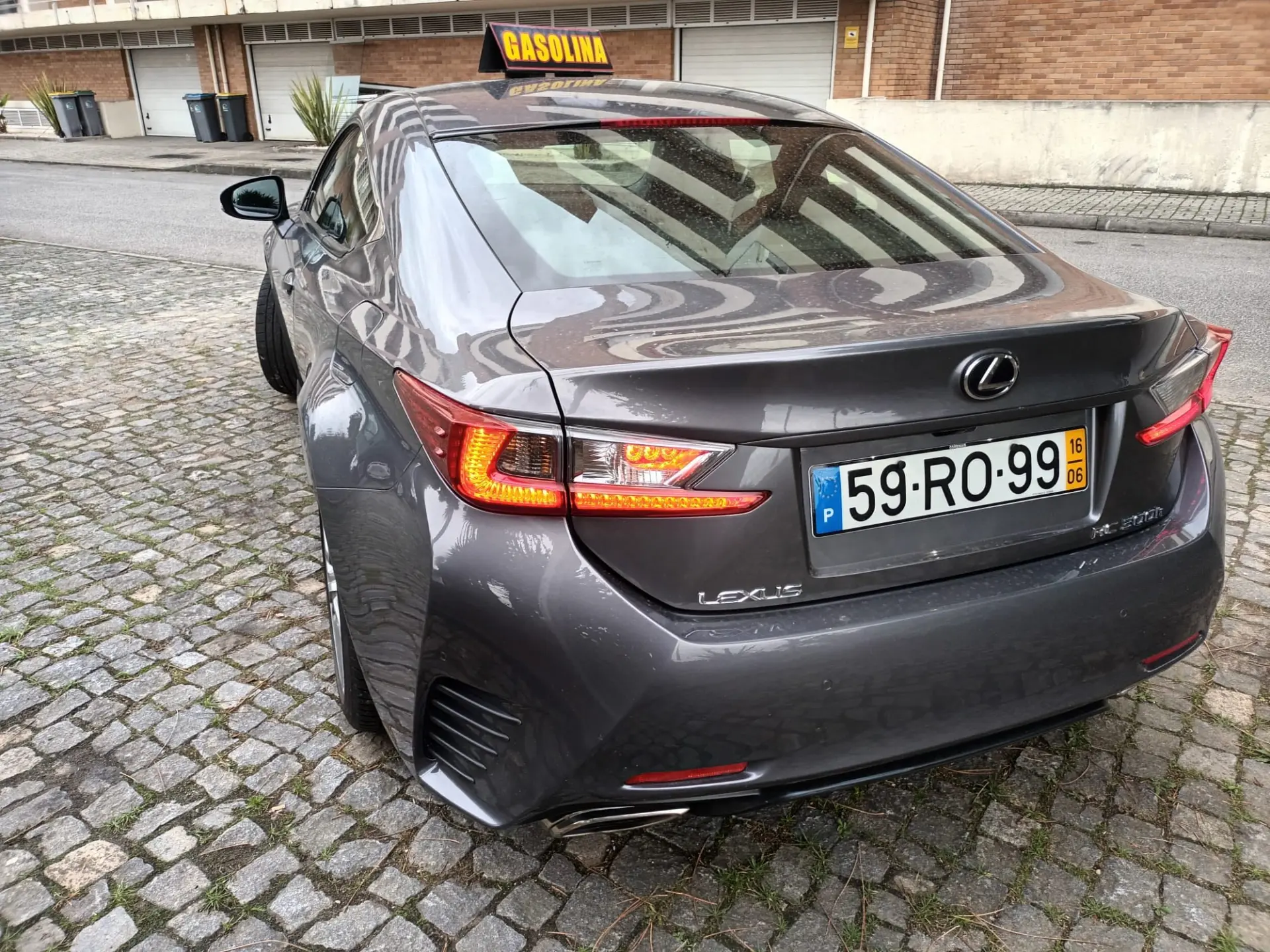 Lexus RC 300h F Sport 4