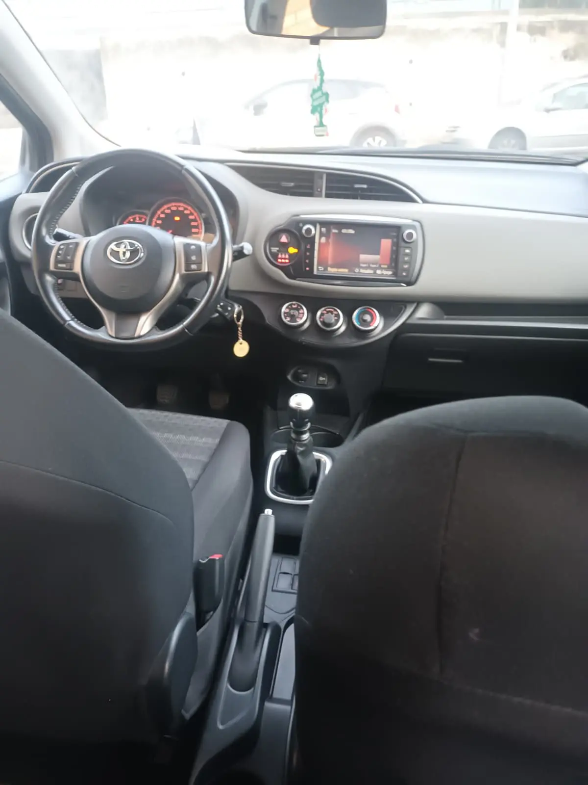 Toyota Yaris 1.4 D-4D Comfort 16