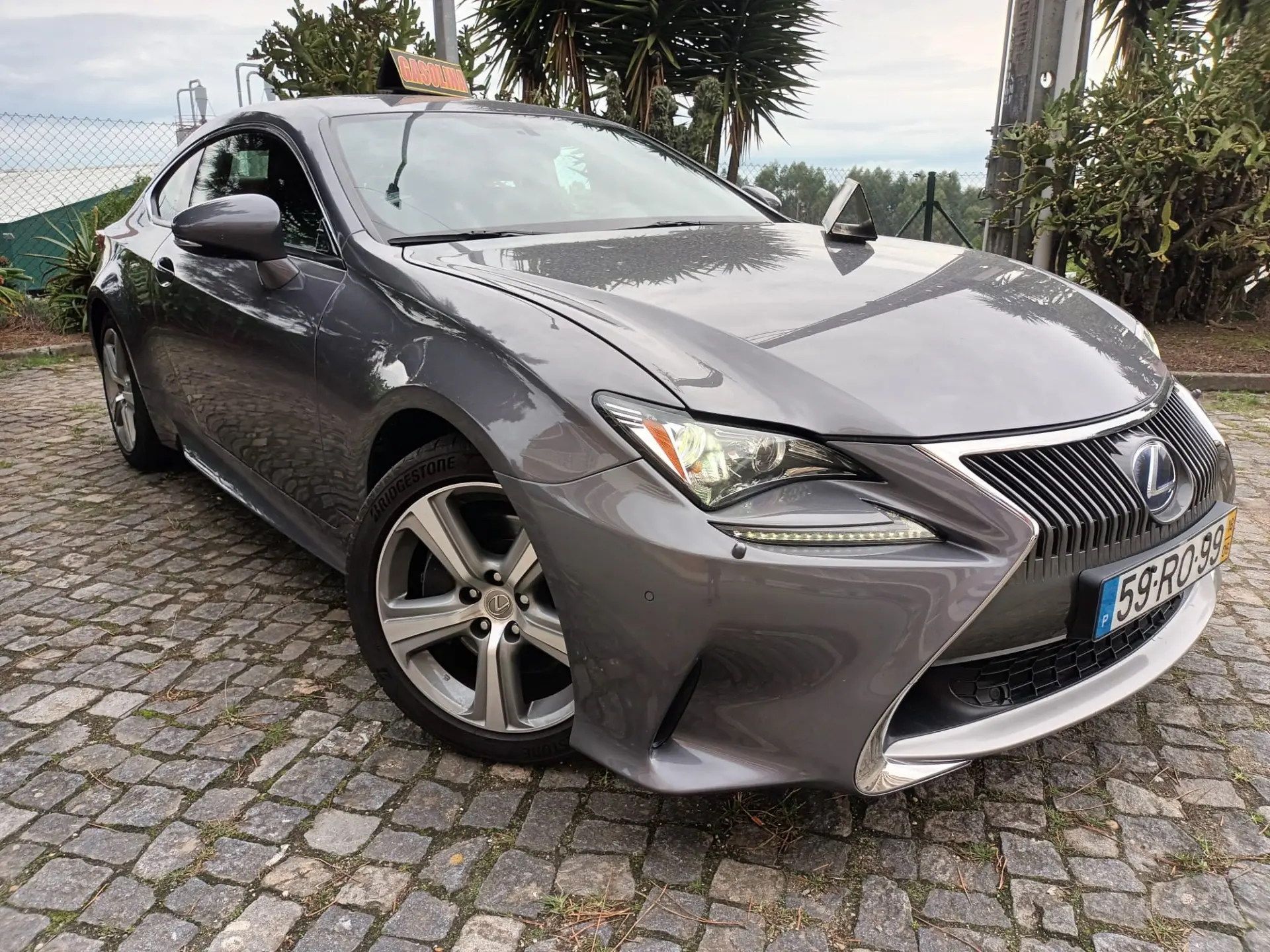 Lexus RC 300h F Sport 6