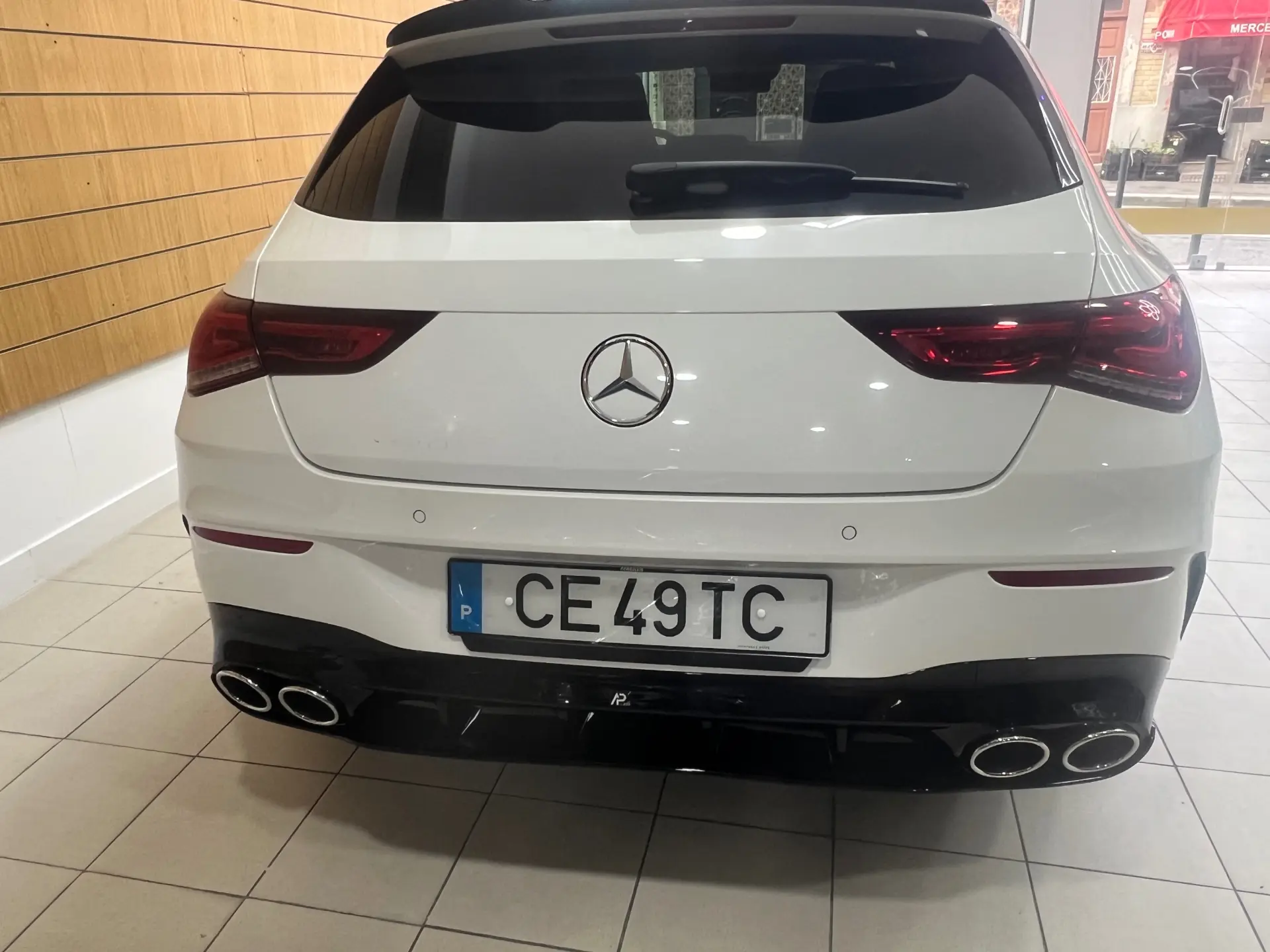 Mercedes-Benz CLA 220 7G-DCT AMG Line 4
