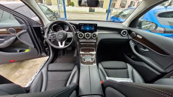 Mercedes-Benz GLC 300 Outro 10