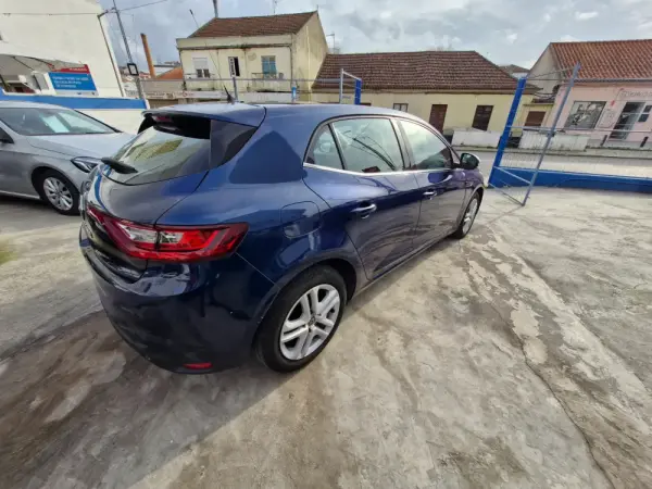 Renault Mégane 1.5 dCi Confort SS 3